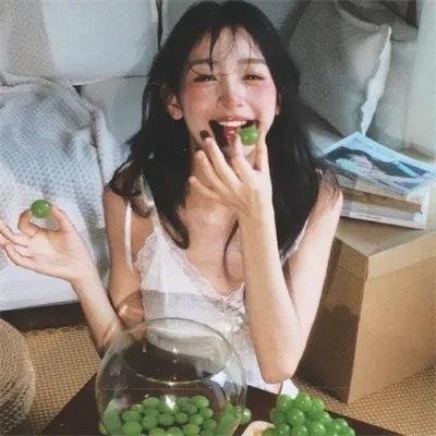 蕾哈娜内衣秀2